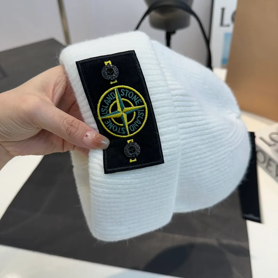 P60 Trendy brand Stone Island STONE classic popular cashmere wool knitted hat New autumn and winter cashmere woolen hat, men and women cold hat, Little Red Riding Hood popular style